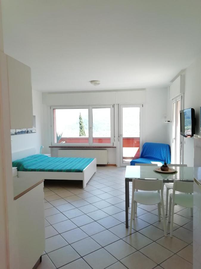 Lake & Castle View Apartment ริวาเดลการ์ดา ภายนอก รูปภาพ